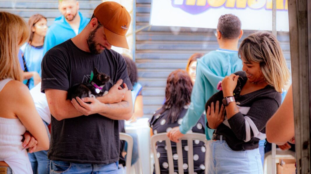 Nilópolis: Calçadão da Mirandela recebe feira de adoção de pets