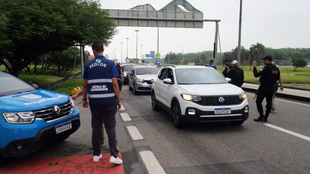 Governo do Estado intensifica fiscalização contra cobrança ilegal de taxa de ar condicionado em carros de aplicativo