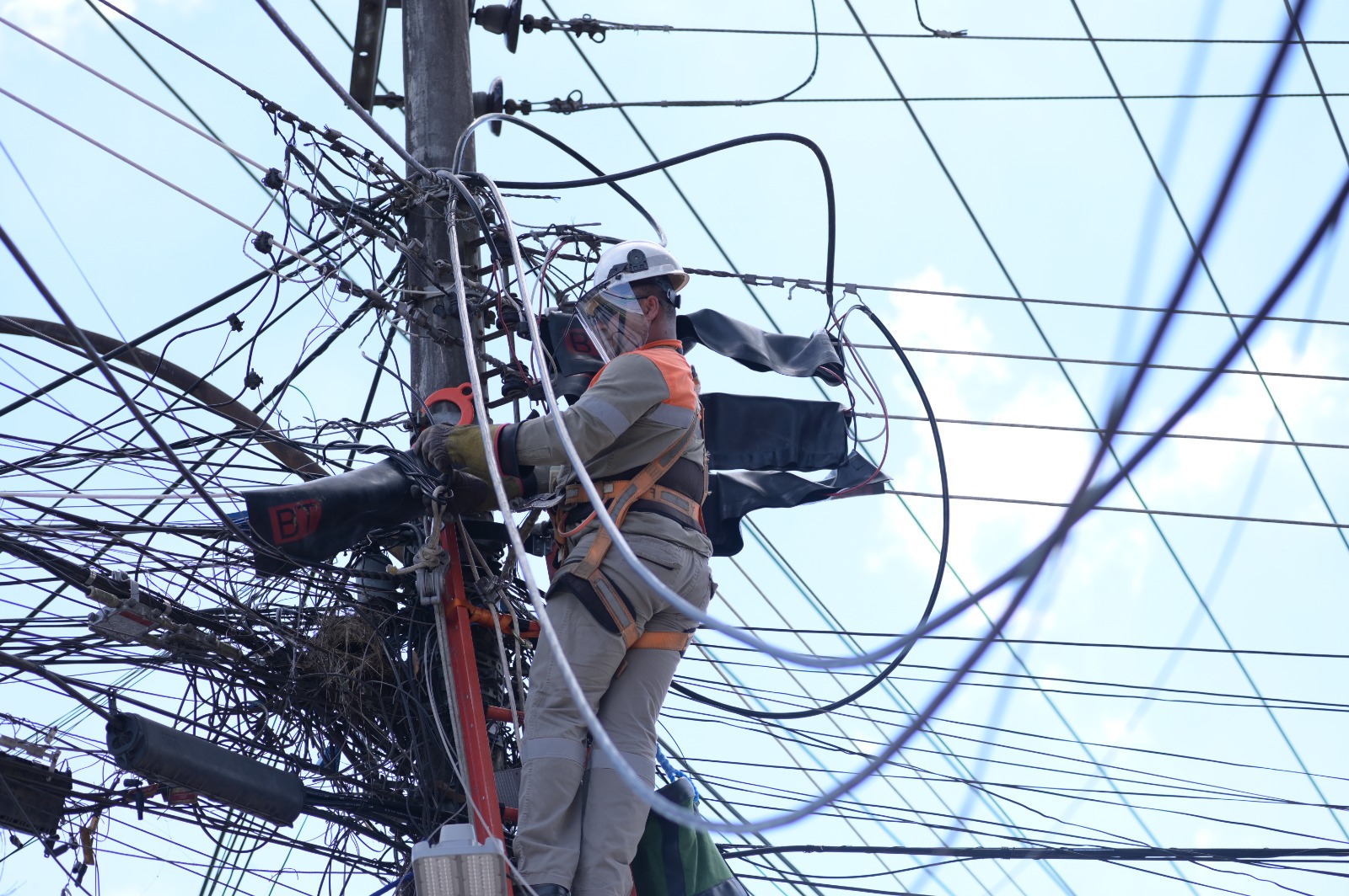 Light interrompe energia de prédios administrativos de São João de Meriti devido a dívida de R$ 2,5 milhões