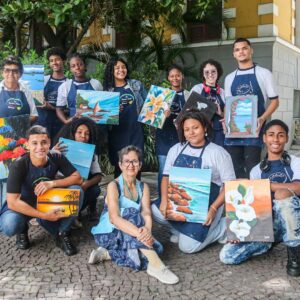 Alunos da Baixada Fluminense expõem talentos artísticos em workshop de pintura