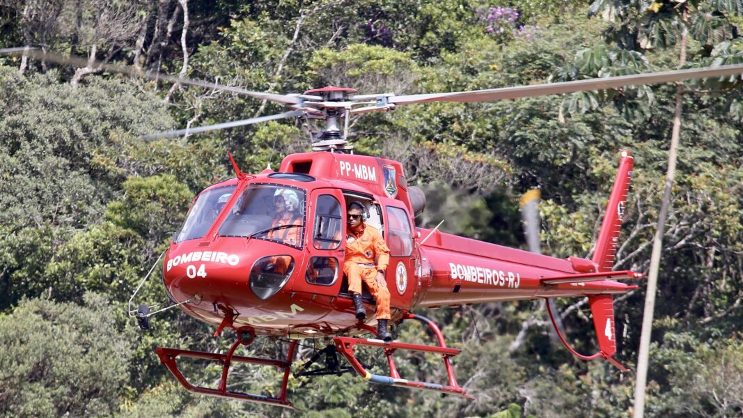 Corpo de Bombeiros do Rio abre concurso para oficiais com salários de até R$ 10.300