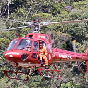 Corpo de Bombeiros do Rio abre concurso para oficiais com salários de até R$ 10.300