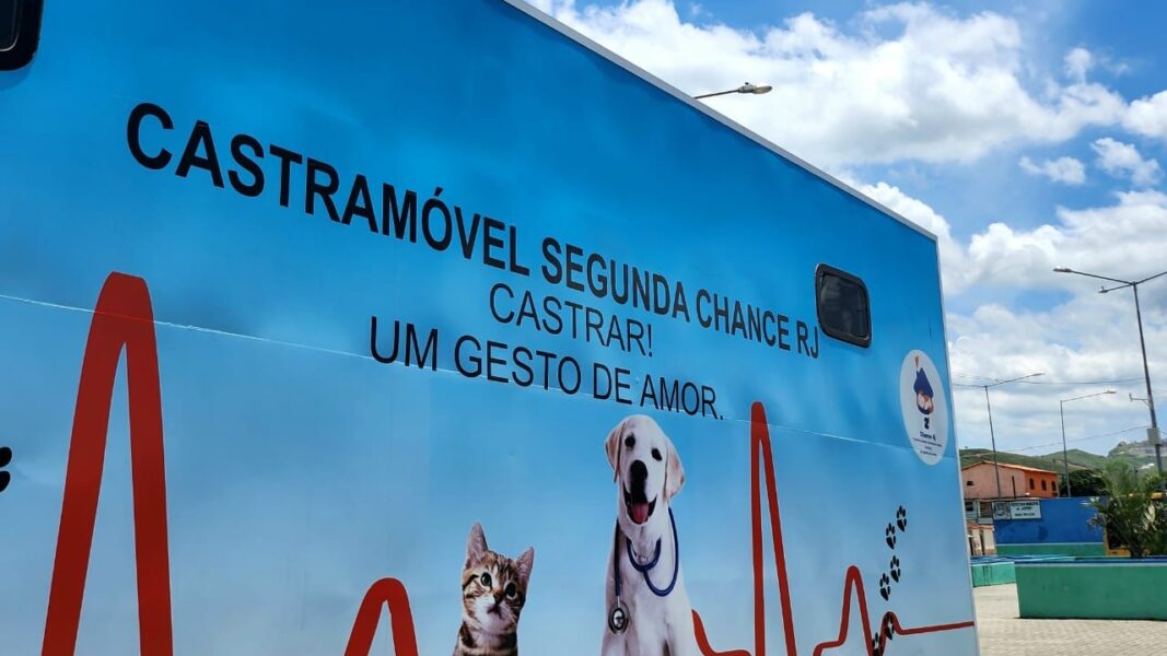 Castramóvel de Japeri volta a atender na Praça do Skate, em Nova Belém