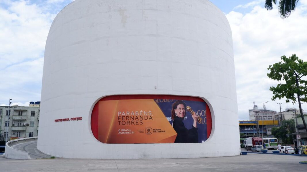 Fernanda Torres é homenageada no Teatro Raul Cortez, em Duque de Caxias