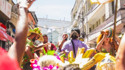 Comida di Rua agita o Shopping Nova Iguaçu com esquenta de Carnaval e os melhores quitutes cariocas