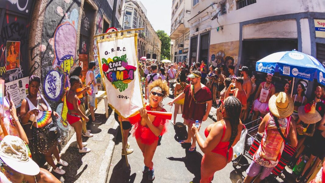 Sesc RJ cai na folia na Baixada Fluminense com blocos de rua, oficinas e atividades para todas as idades