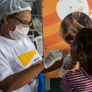 Firjan SESI oferta serviços gratuitos à população de Saracuruna, em Duque de Caxias