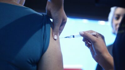 Nova Iguaçu enfrenta surto de síndrome respiratória e amplia vacinação contra gripe