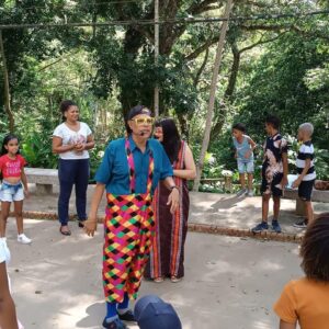 Tio Costelinha: espetáculo infantil destaca cultura da Baixada Fluminense na Bienal do Livro