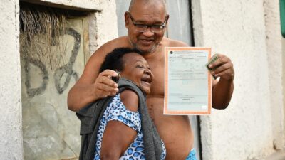 Prefeitura de Nova Iguaçu faz entrega domiciliar de certidões de isenção de IPTU