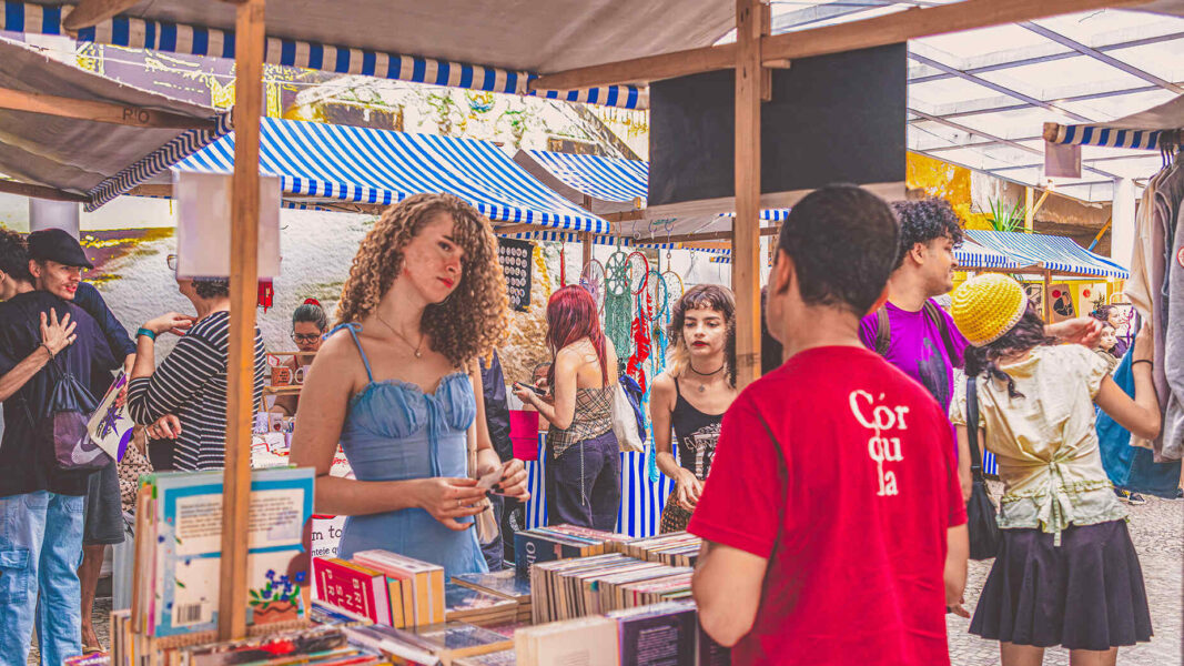 Festival Escambau abre temporada com feira criativa, exposição e vinil na Praça do Skate de Nova Iguaçu