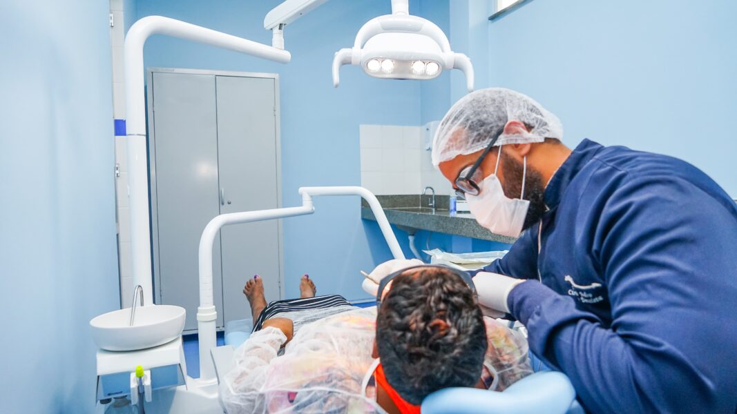 Consultório odontológico especializado em pacientes com ISTs/Aids funciona em São João de Meriti