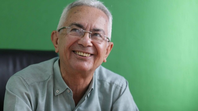 Ex-prefeito de Queimados, Carlos Vilela, morre aos 74 anos