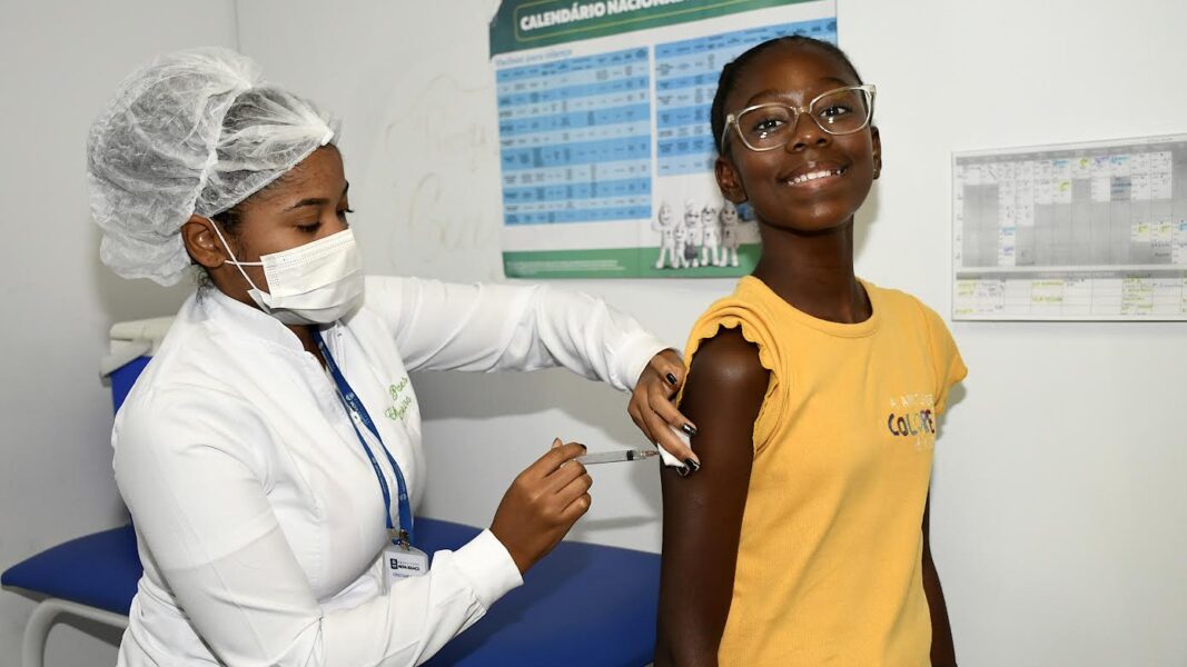 Nova Iguaçu reforça vacinação contra o HPV com dose única para crianças e adolescentes