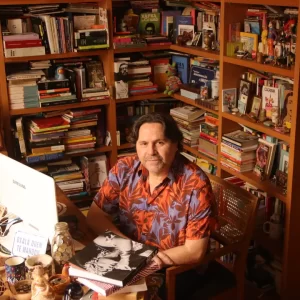 Livraria Córdula recebe Marcelino Freire em encontro literário na Baixada Fluminense