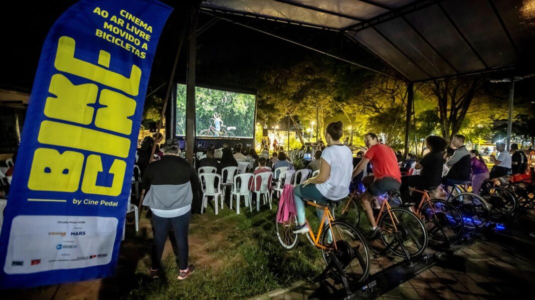 Seropédica recebe cinema movido pela energia limpa de bicicletas