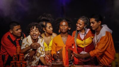 Grupo Código celebra 20 anos com   “Cabeça de Porco – Retratos de um Território”