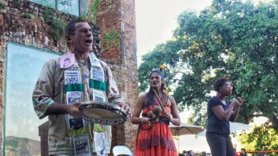 Jardim Paraíso, em Nova Iguaçu, recebe espetáculo de teatro em cordel sobre lendas do folclore brasileiro