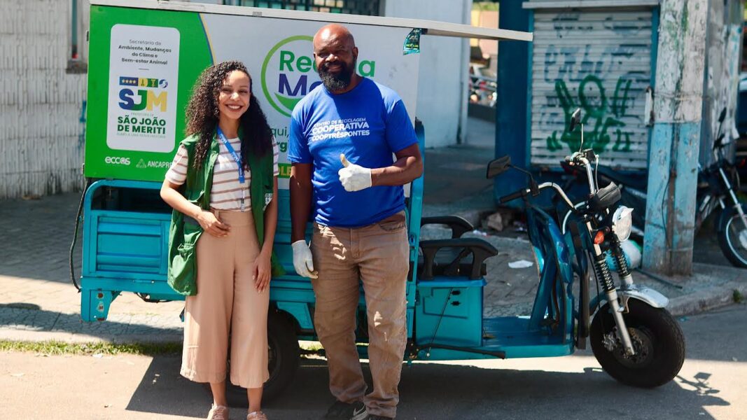 São João de Meriti inicia rota da coleta seletiva com veículo elétrico no Centro