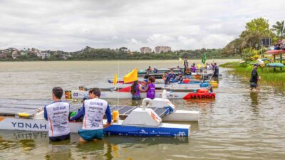 Estudantes de Duque de Caxias ganham prêmio com barco movido a energia solar