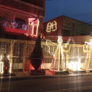 Um Natal feito à mão: a tradição sustentável que encanta a Baixada Fluminense