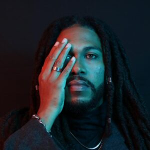 Dândi leva seu universo visual e sonoro ao Sesc Nova Iguaçu