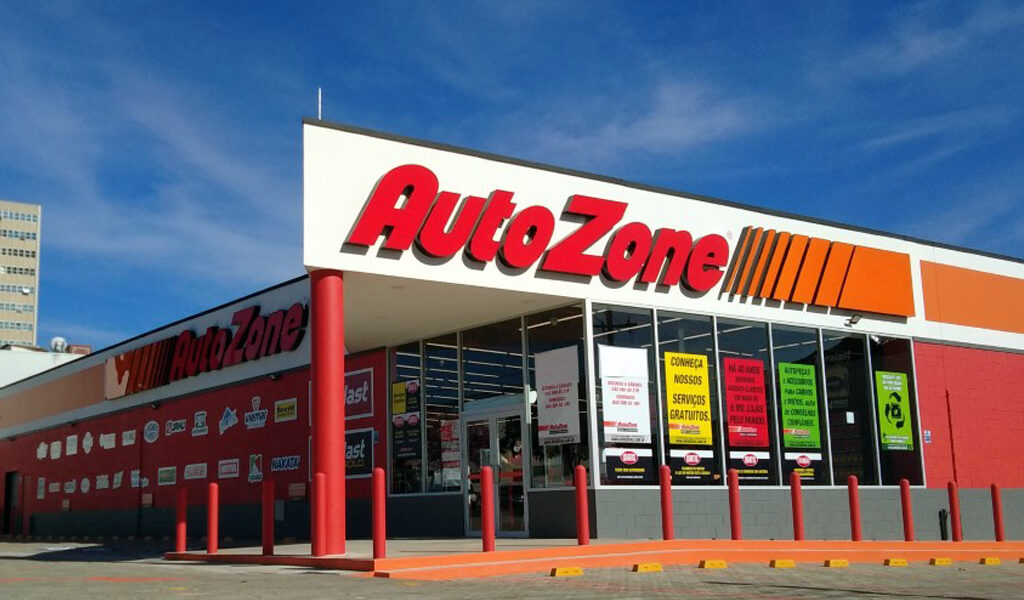 Gigante do mercado automotivo, AutoZone inaugura lojas na Baixada Fluminense