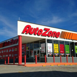 Gigante do mercado automotivo, AutoZone inaugura lojas na Baixada Fluminense