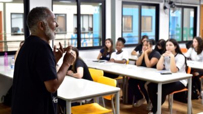 Sesc RJ abre turma online do curso preparatório para mestrado e doutorado a pessoas negras e periféricas