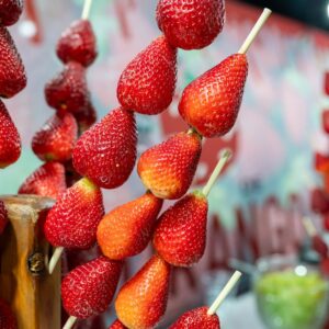 Caxias Shopping recebe Festival do Morango com gastronomia criativa, música ao vivo e ação social neste fim de semana