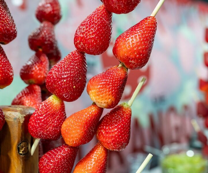 Caxias Shopping recebe Festival do Morango com gastronomia criativa, música ao vivo e ação social neste fim de semana