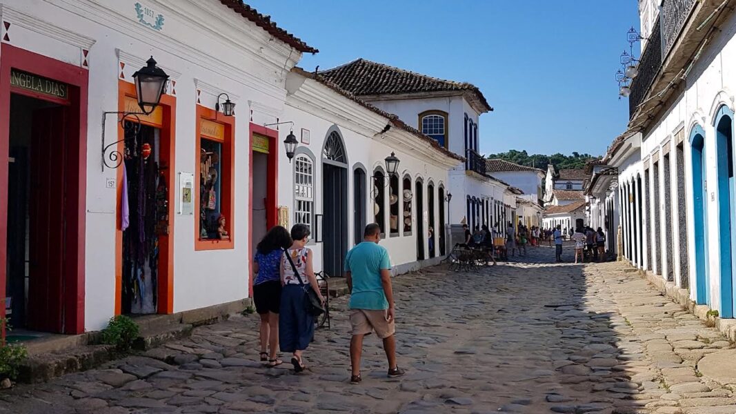 Sesc inicia operações do novo hotel de Paraty com excursões saindo da Baixada Fluminense