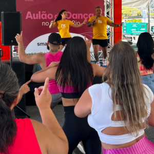 Shopping Grande Rio promove aulão de dança gratuito em parceria com a Smart Fit, no dia 31 de janeiro