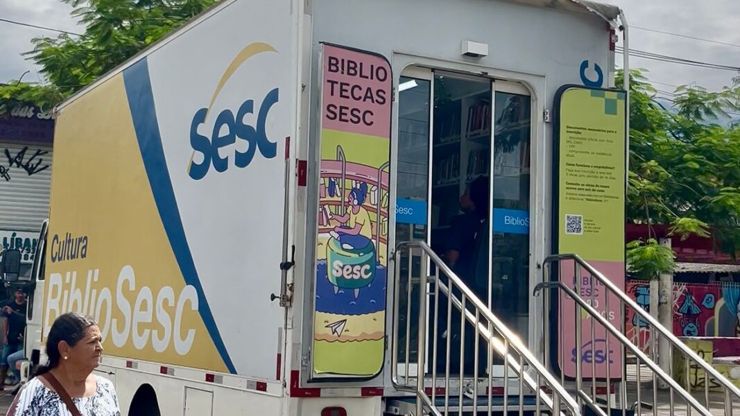 Parceria entre Prefeitura de Nova Iguaçu e SESC traz biblioteca móvel à cidade