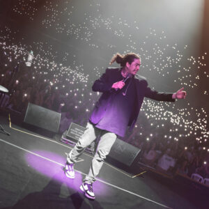 Whindersson Nunes chega ao RJ com seu novo show no Teatro Nova Iguaçu Petrobras e no Teatro da Ilha