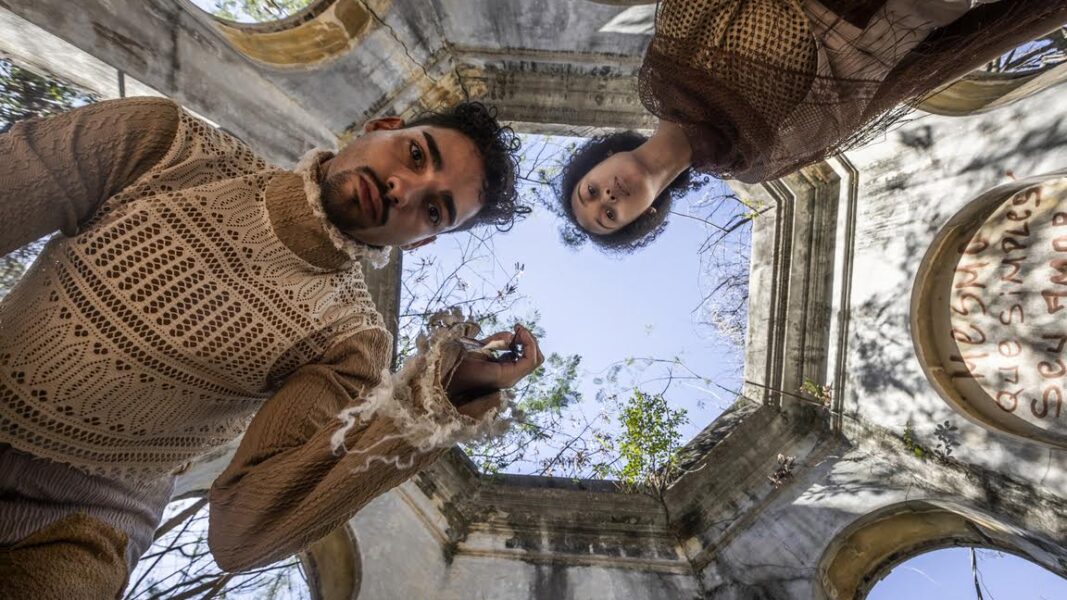 Espetáculo interativo “Crepúsculo das Máscaras” realiza temporada voltada a estudantes da Baixada Fluminense