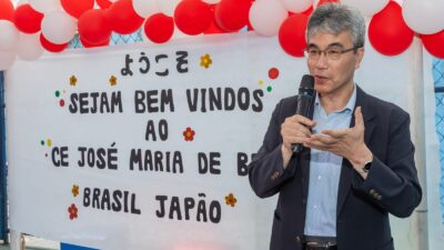 Escola intercultural de Itaguaí recebe visita do cônsul-geral do Japão