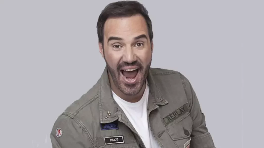 Teatro Raul Cortez recebe Diogo Portugal em standup comedy “Burrice Digital”