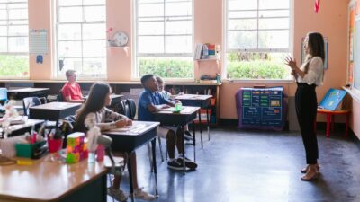 Governo do Estado do Rio concede bonificação a mais de 45 mil servidores da Educação