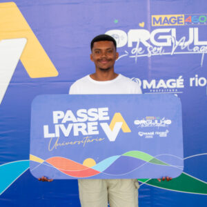 Prefeitura de Magé entrega cartões do Passe Livre Universitário para novos beneficiários