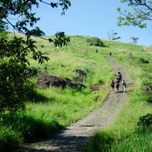 Japeri promove trilha ao Pico da Coragem com aulão de zumba e sorteio de voo livre neste sábado (18)