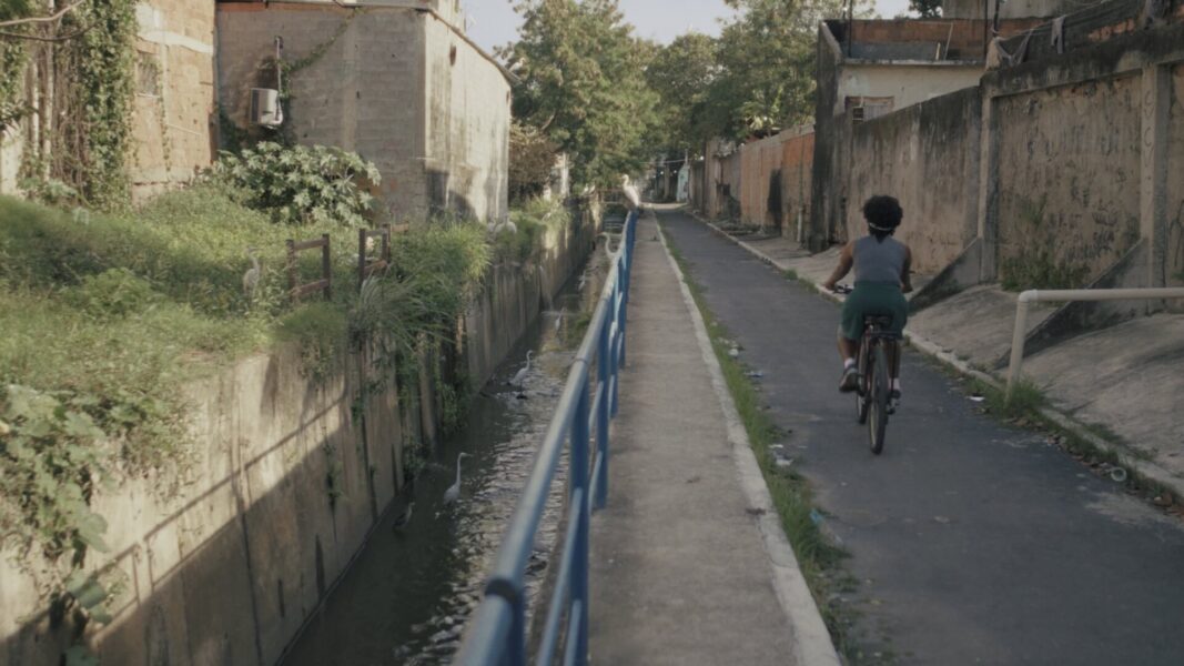 Cineasta da Baixada Fluminense promove sessão gratuita de cinema e debate sobre crise climática em Nilópolis
