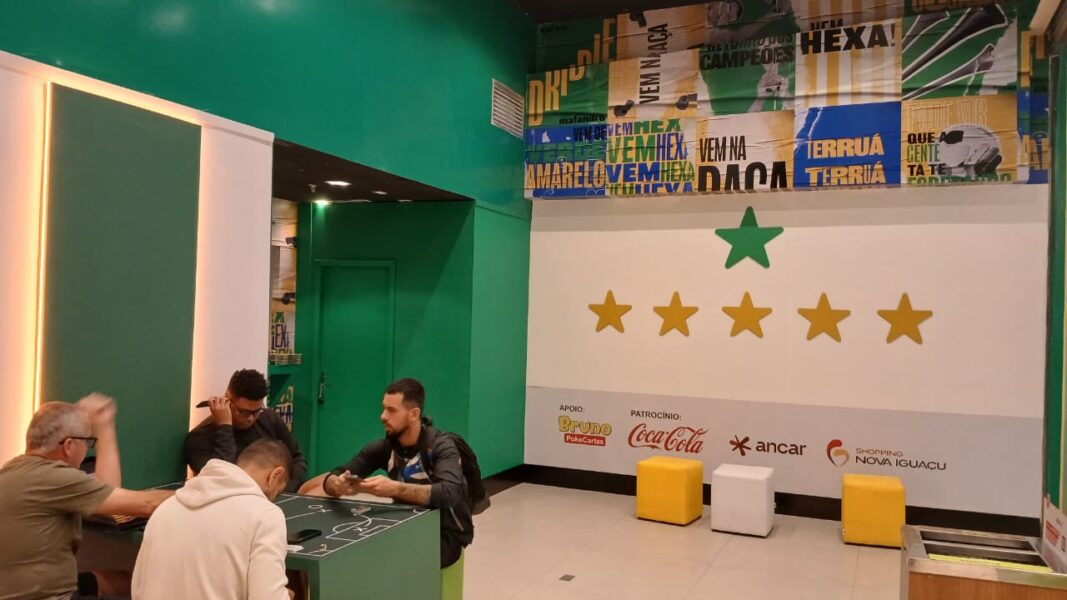 Shopping Nova Iguaçu entra em clima de Copa do Mundo com Clube de Figurinhas