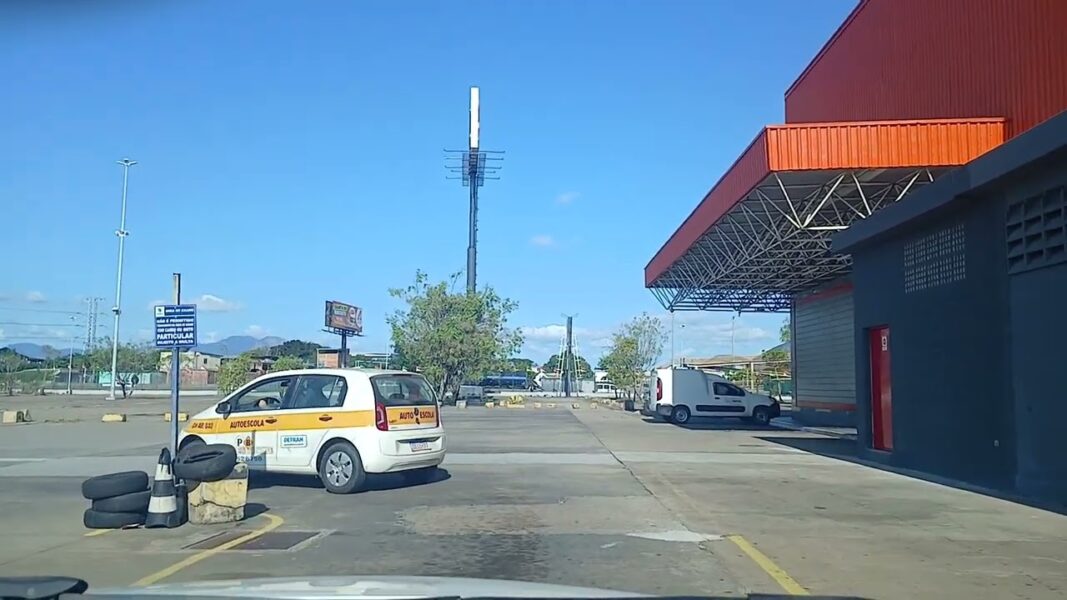 Posto do Detran em Belford Roxo é fechado por decisão judicial e moradores precisam ir até Nova Iguaçu para vistoria de veículos