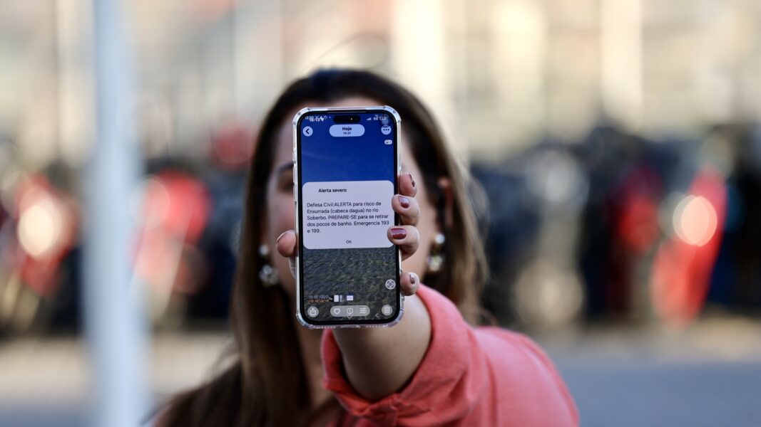 Governo do Estado reforça uso de alerta emergencial para celulares na redução de mortes em eventos climáticos extremos