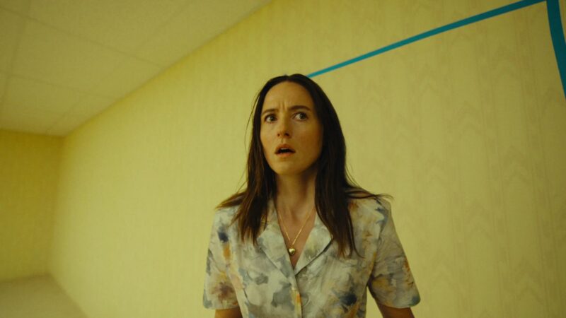 Backrooms Um Nao Lugar terror com Renate Reinsve estreia nos cinemas 800x450 1