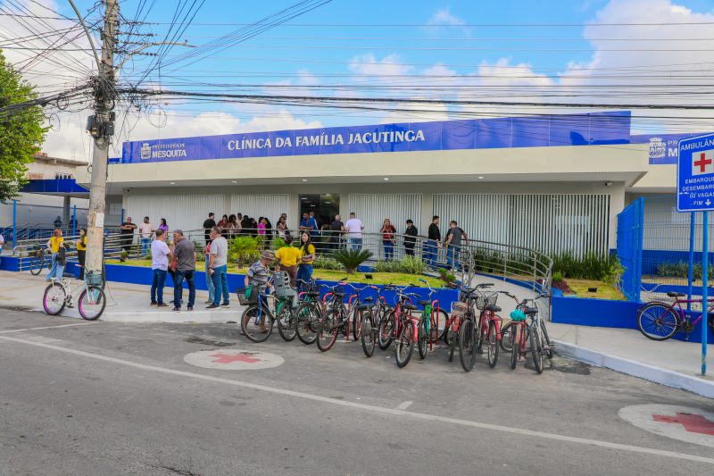 Mesquita reinaugura Clínica da Família Jacutinga totalmente modernizada