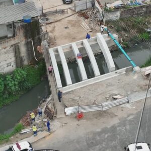 Mesquita começa obra na ponte da Rua Delfina Borges que conecta a cidade a Nova Iguaçu