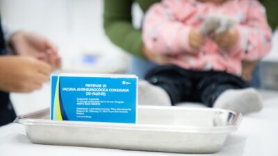 Rio de Janeiro recebe mais de 36 mil doses da vacina Pneumo 20 para crianças de até 5 anos