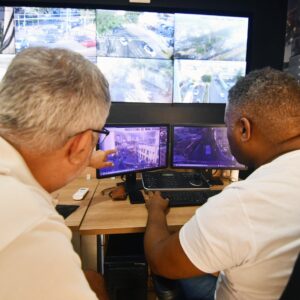 Nova Iguaçu inicia implantação de rede de 350 câmeras inteligentes e amplia integração com forças de segurança
